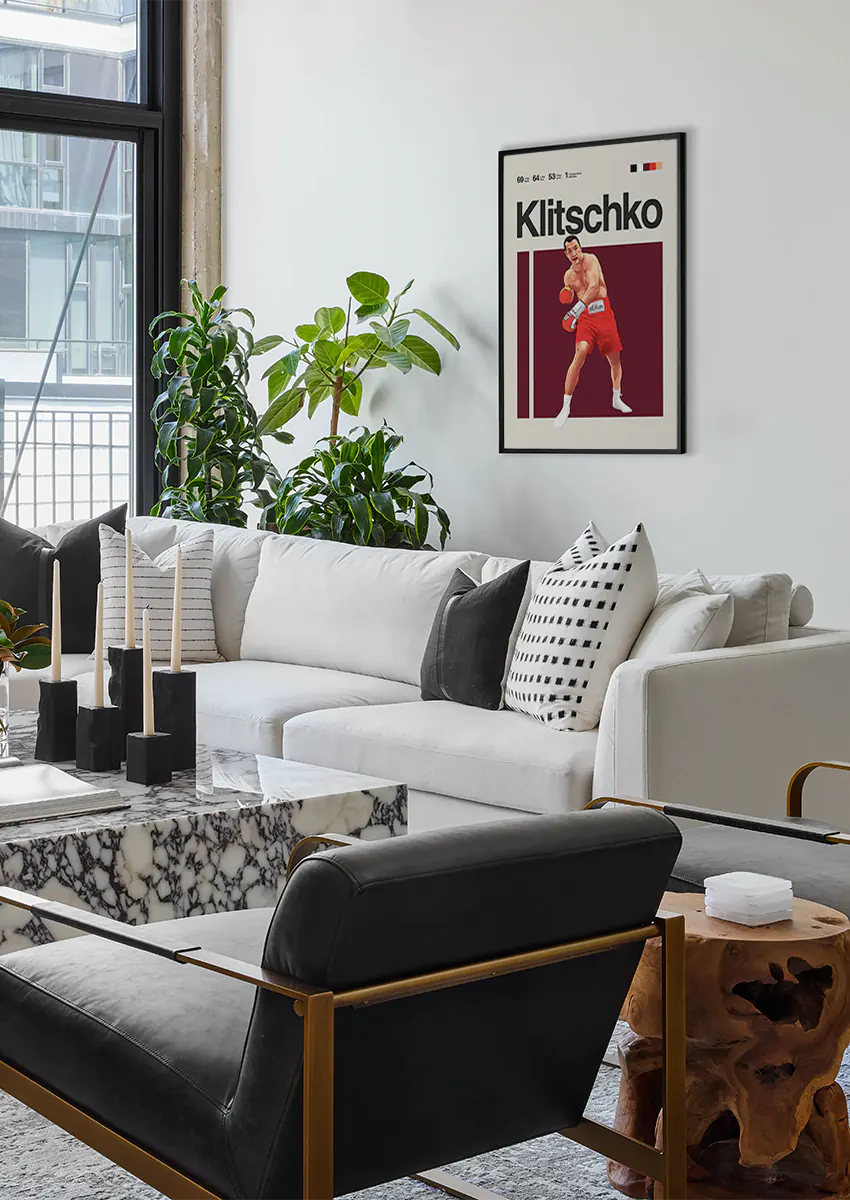 Boxing wall art of Wladimir Klitschko mid-fight with burgundy background